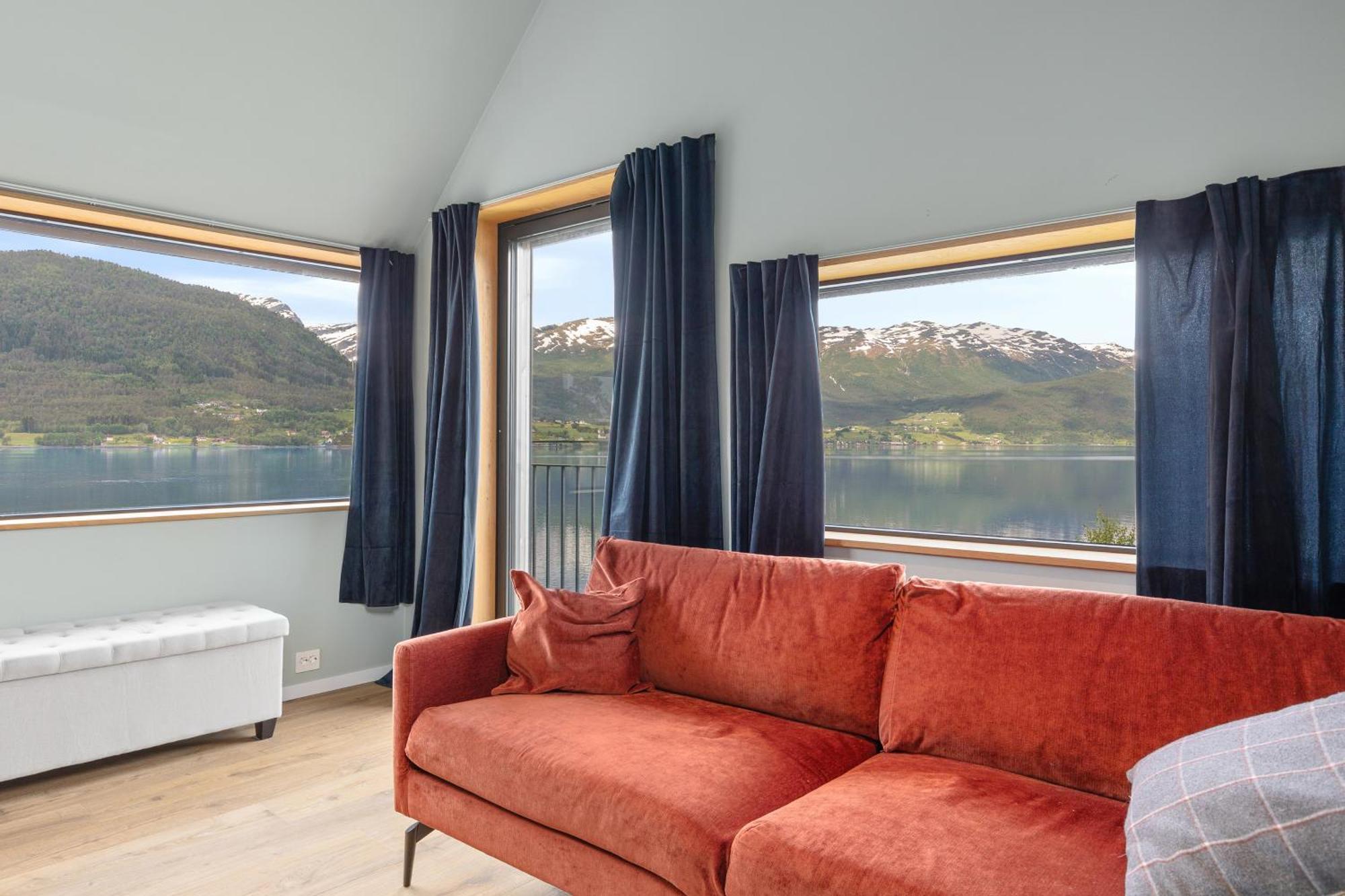 Modern House By The Fjord In Sandane, Nordfjord. Villa *